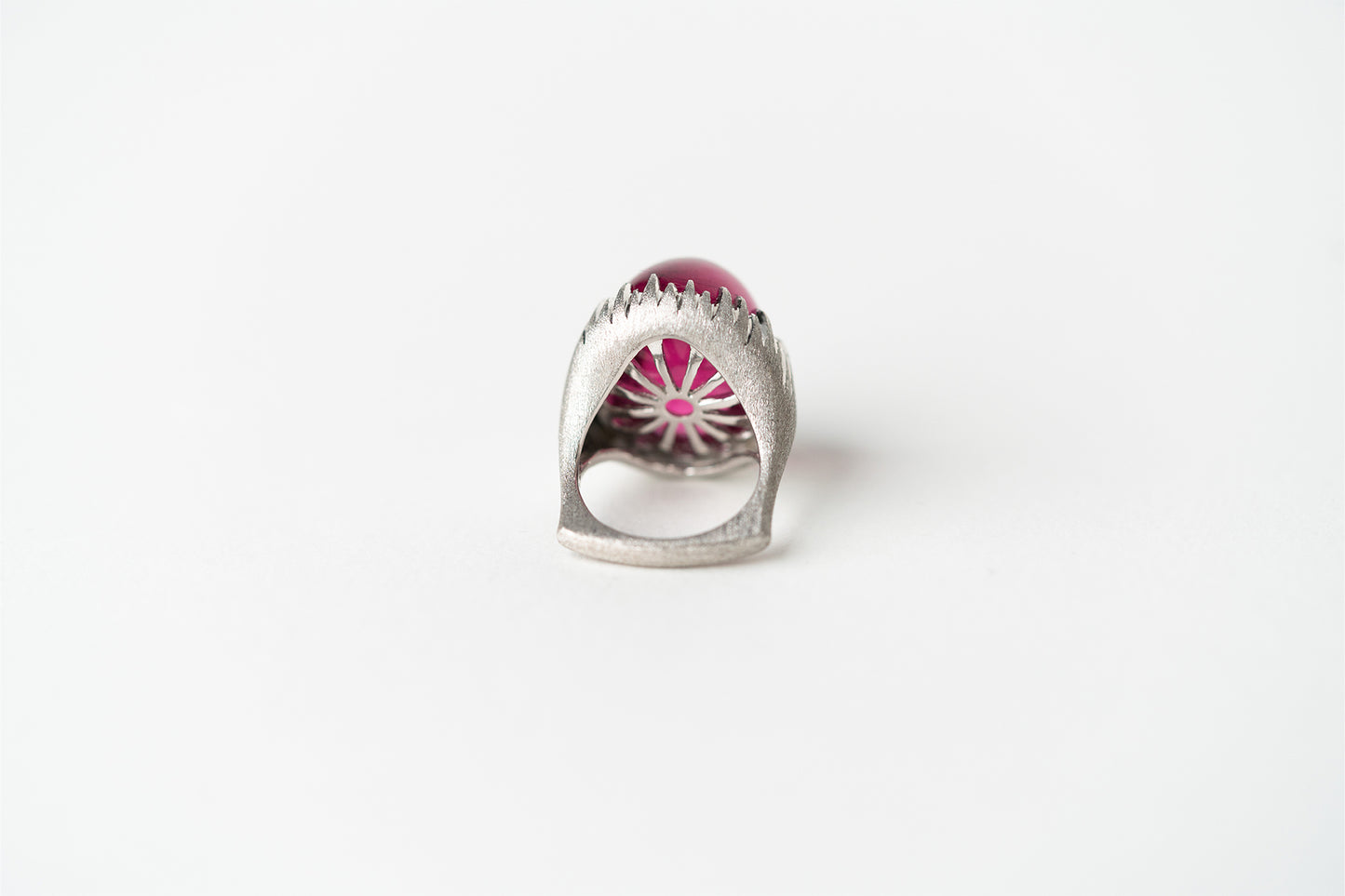 Large Vintage Pink Tourmaline 18ct White Gold Ring Cabochon Ring