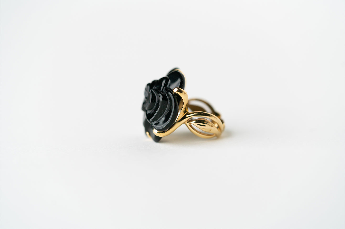 Chanel Onyx and 18ct Gold Camélia Ring